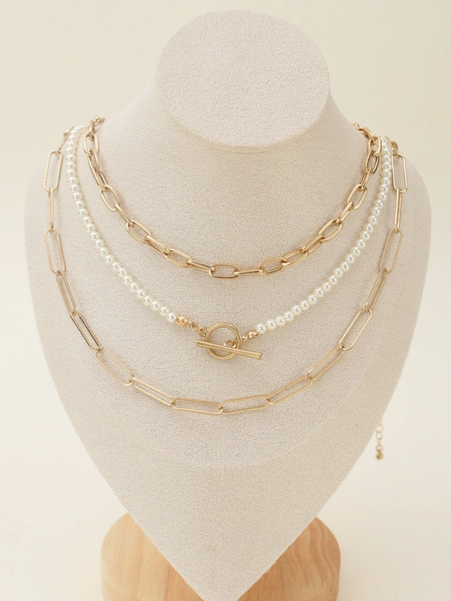 CN4261 Multi Pearl Toggle Chain Necklace Set