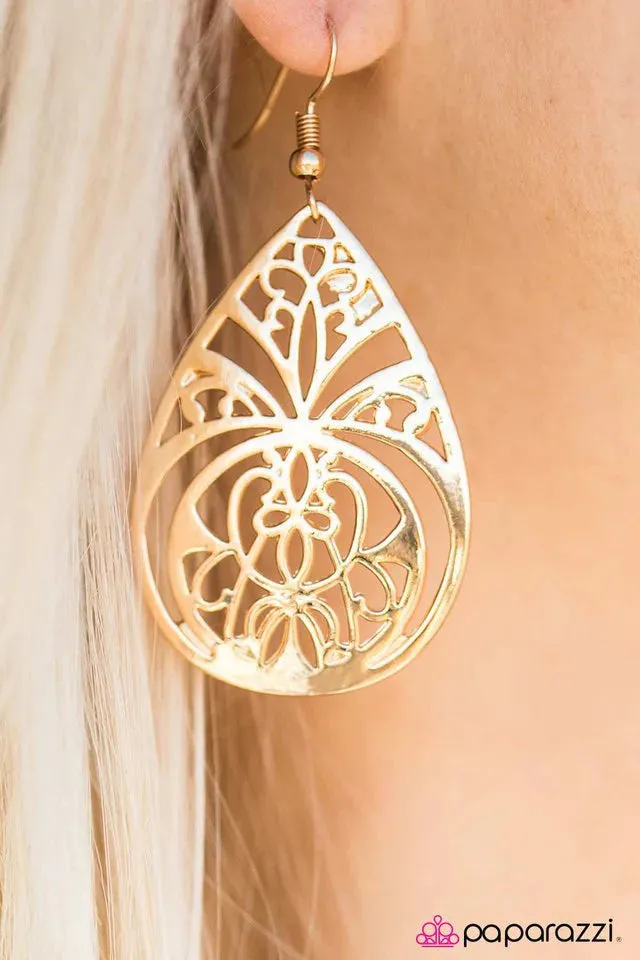 Paparazzi Earring ~ I Totally FILIGREE! - Gold